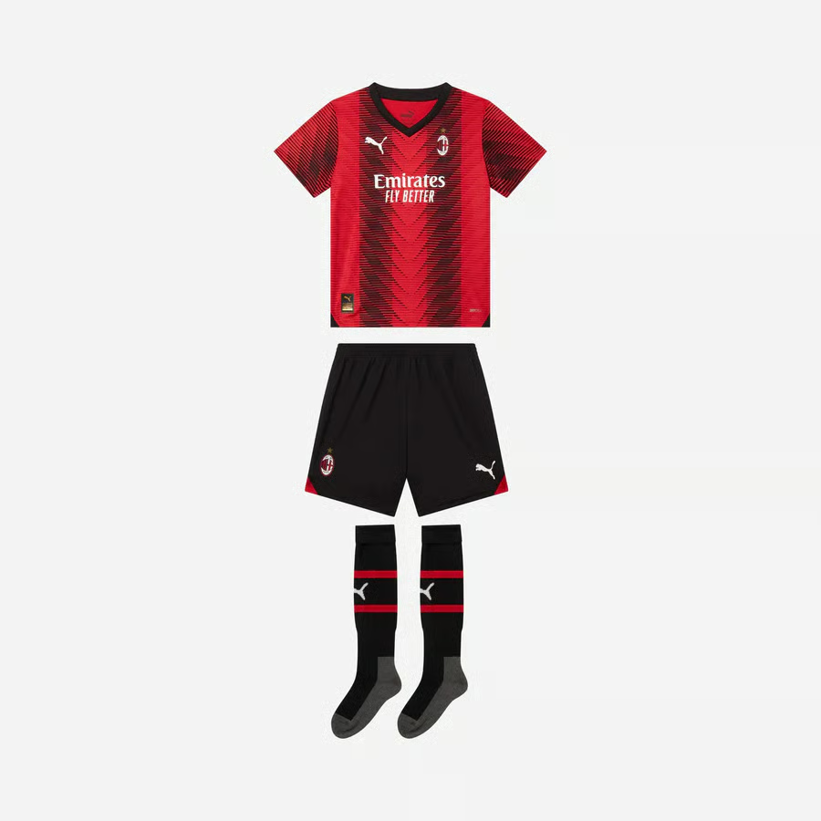Kinder Milan 2023/24 Heimset