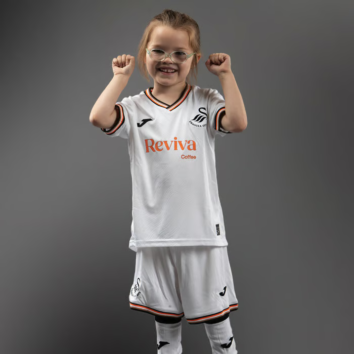 Kind Swansea City 2024/25 Heimkit