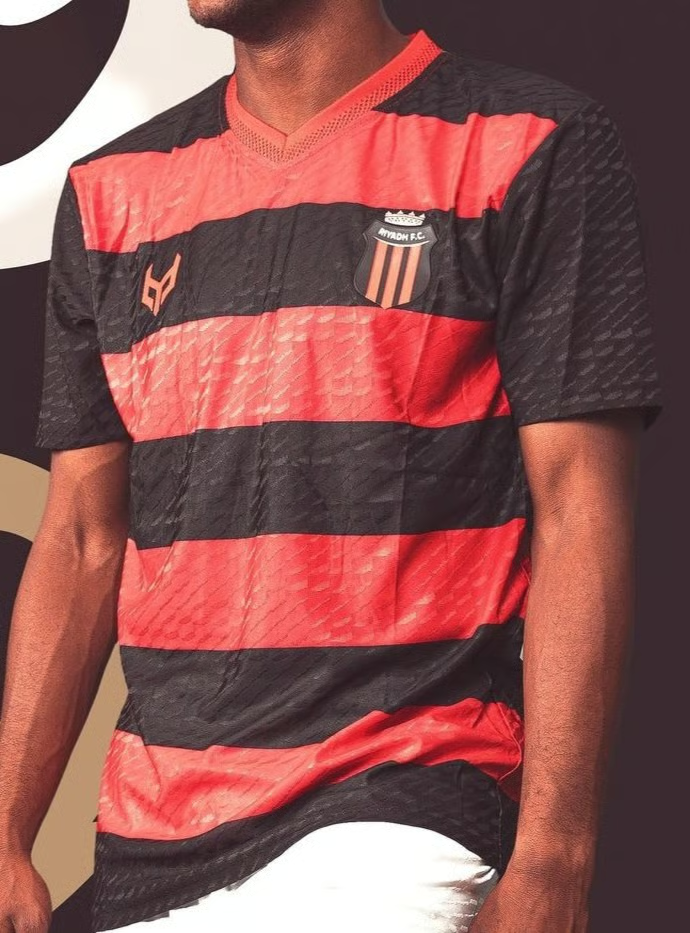 Kinder Al-Riyadh SC 2024/25 Heimtrikot