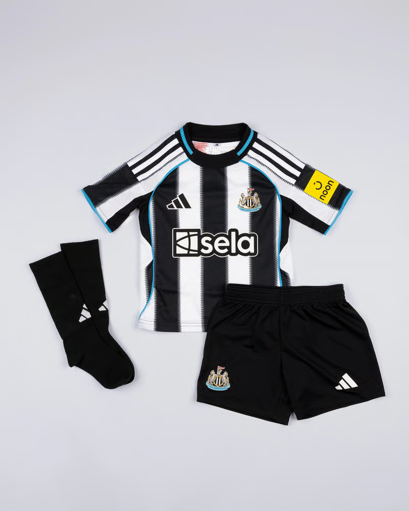 Kinder Newcastle United 2025/26 Heimset