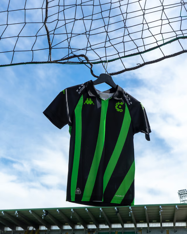 Kinder Cercle Brugge 2024/25 Heimtrikot