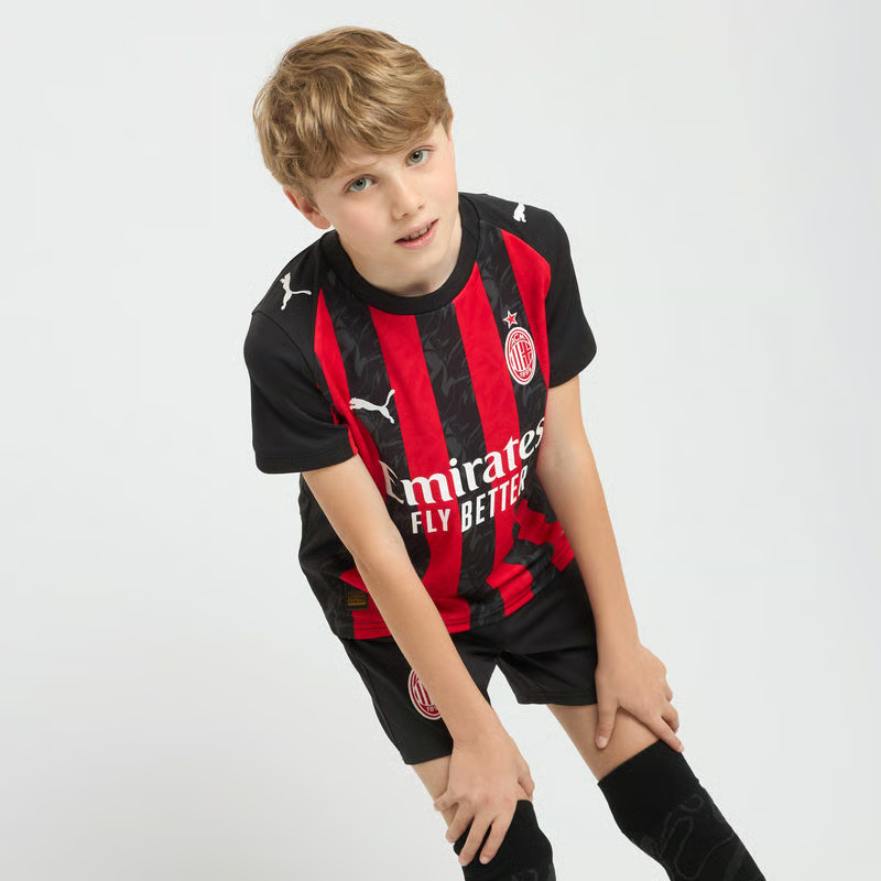 Kinder Milan 2025/26 Heimset