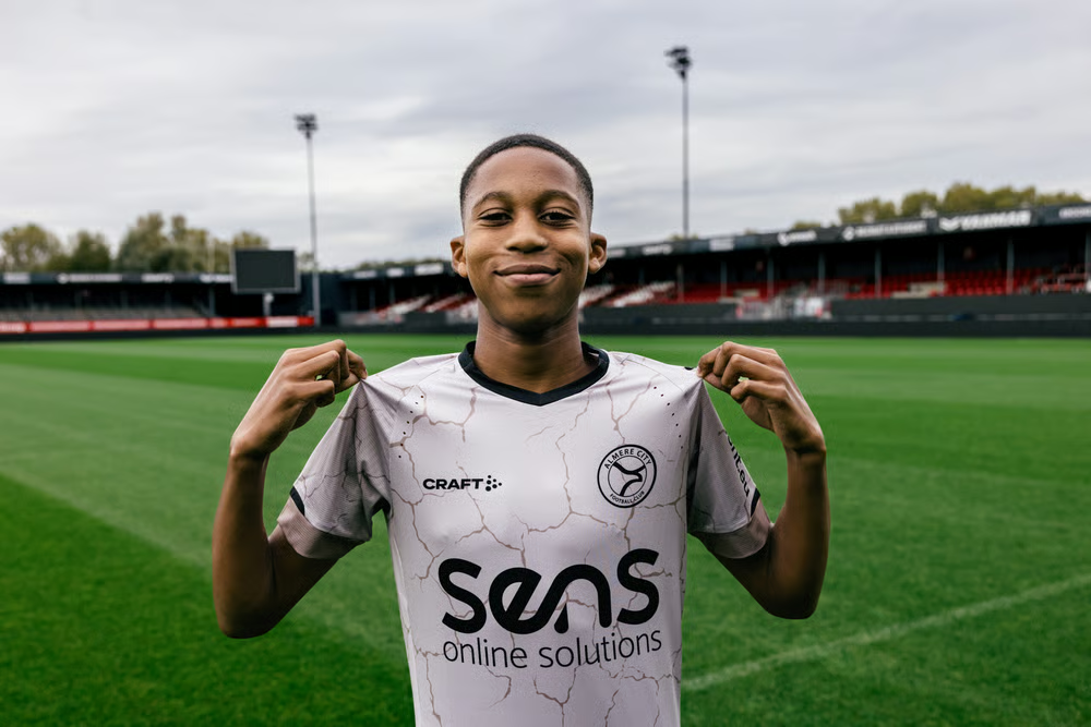 Kind Almere City FC 2024/25 Dritt Pokaltrikot